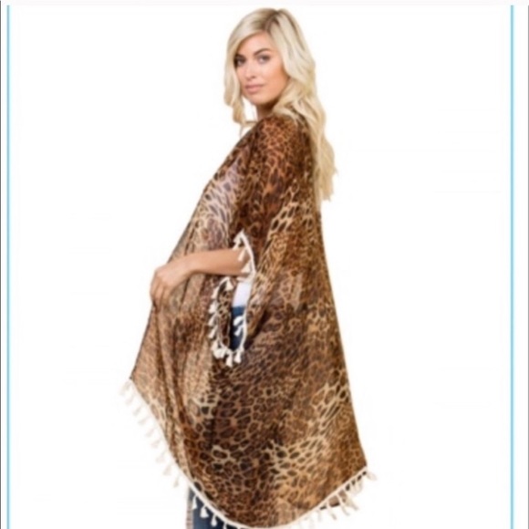 Just In Leopard Print Kimono w/cream tassels O/S - Picture 3 of 5
